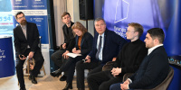Безопасность, образование, творчество, работа: как и для чего в Петербурге развивают молодежные пространства 